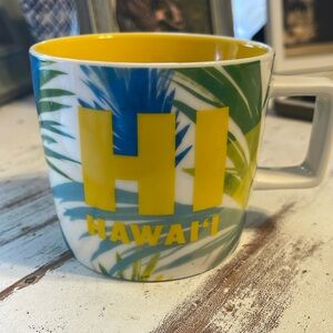 Starbucks 2016 HI Hawaii Tropical Coffee Tea Mug Yellow Interior 14 ounces